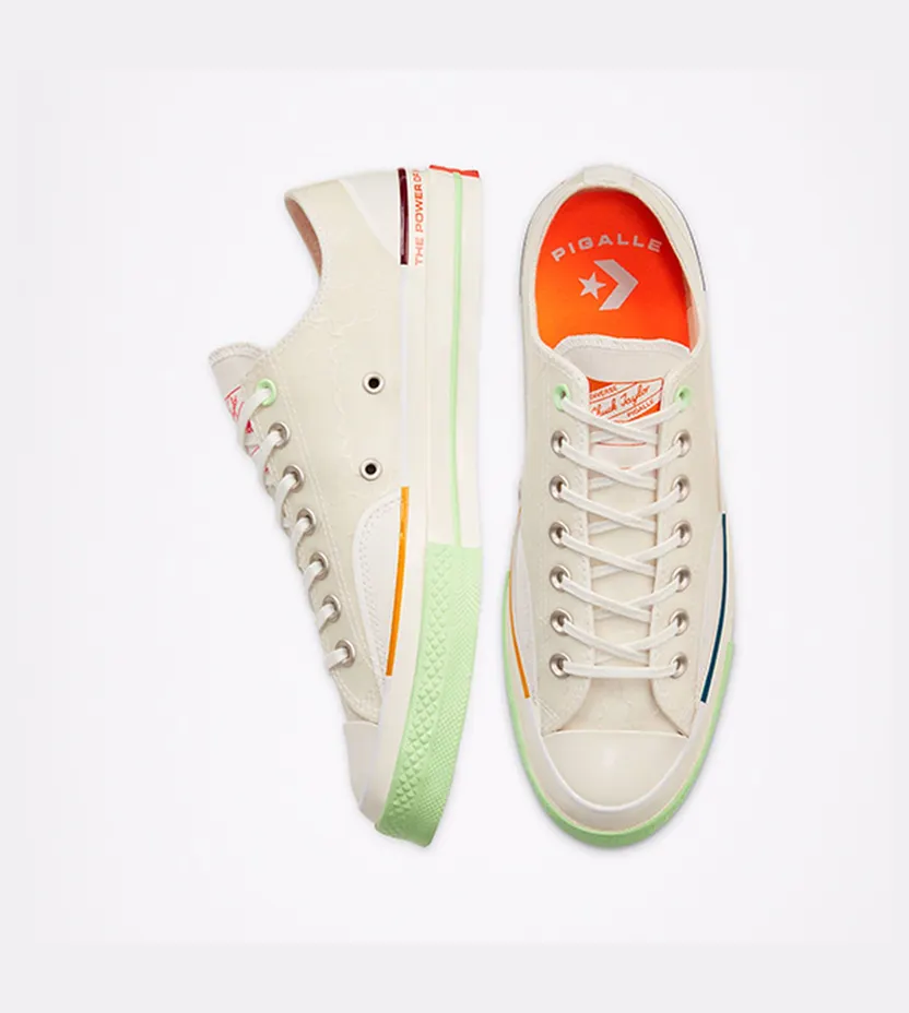 converse-chuck-taylor-all-star 165748C