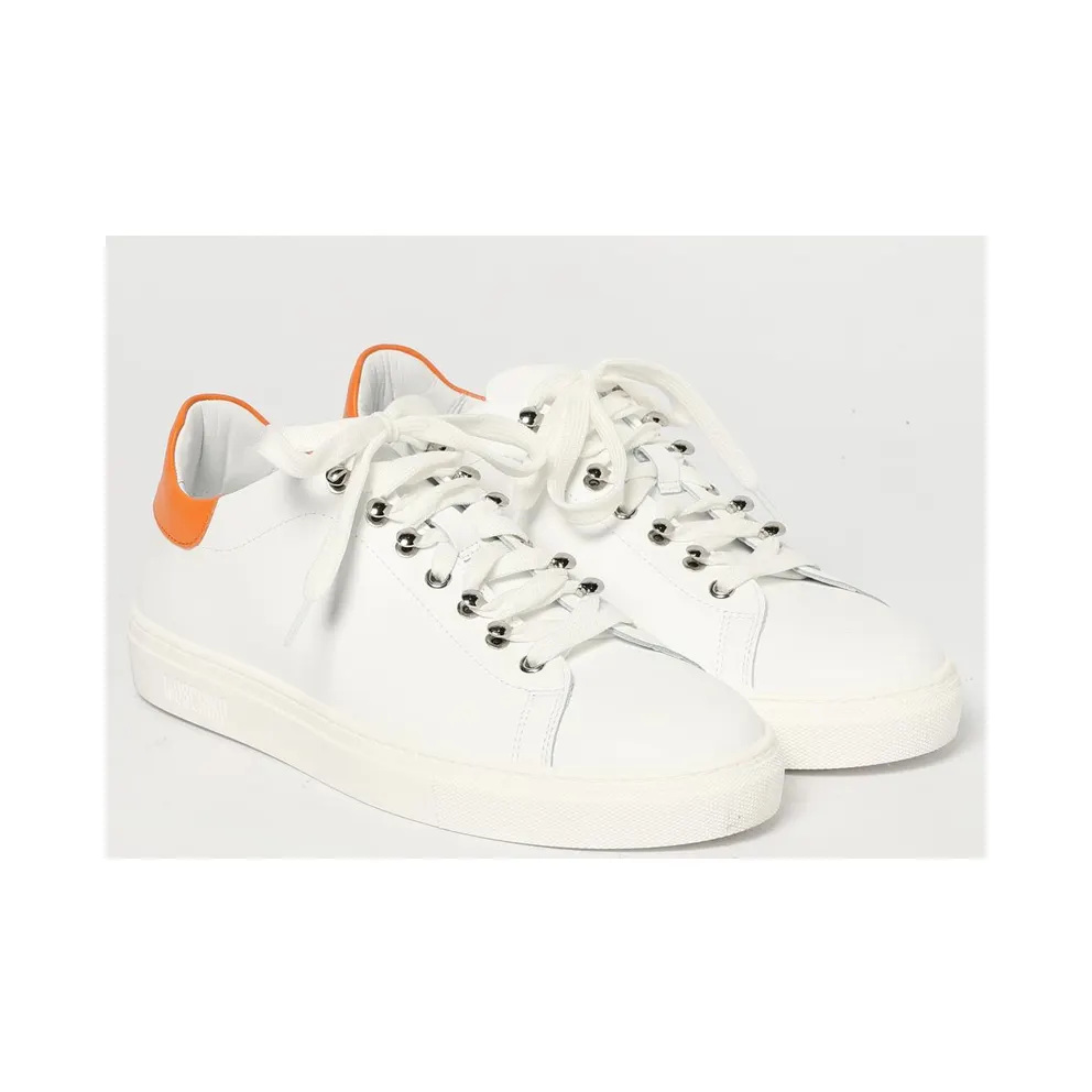 Moschino White (MB15012G0MGAA10A)