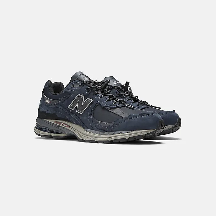 new-balance-2002r M2002RDO