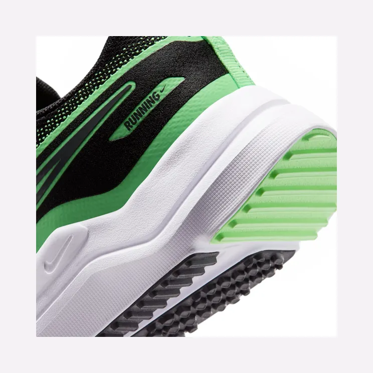 nike-cosmic-runner HM4402-016