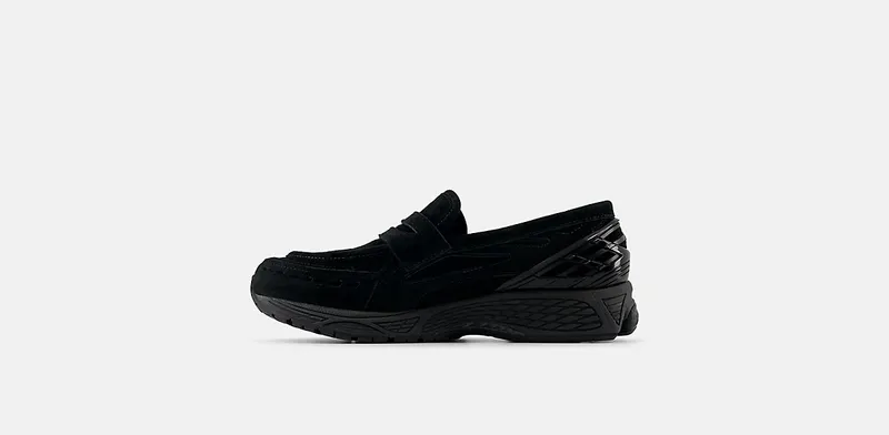 New Balance 1906L “Black Suede” (U1906LNT)