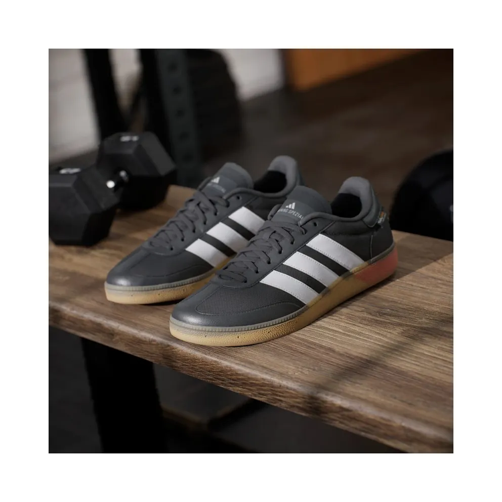 Adidas Training Spezial Core Black / Chalk White / Lucid Red (JS3038)