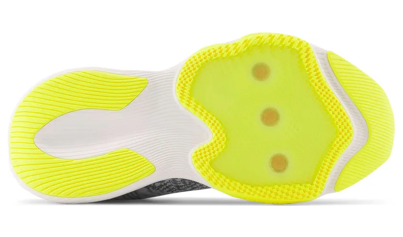 new-balance-fuelcell WXSHFTG2
