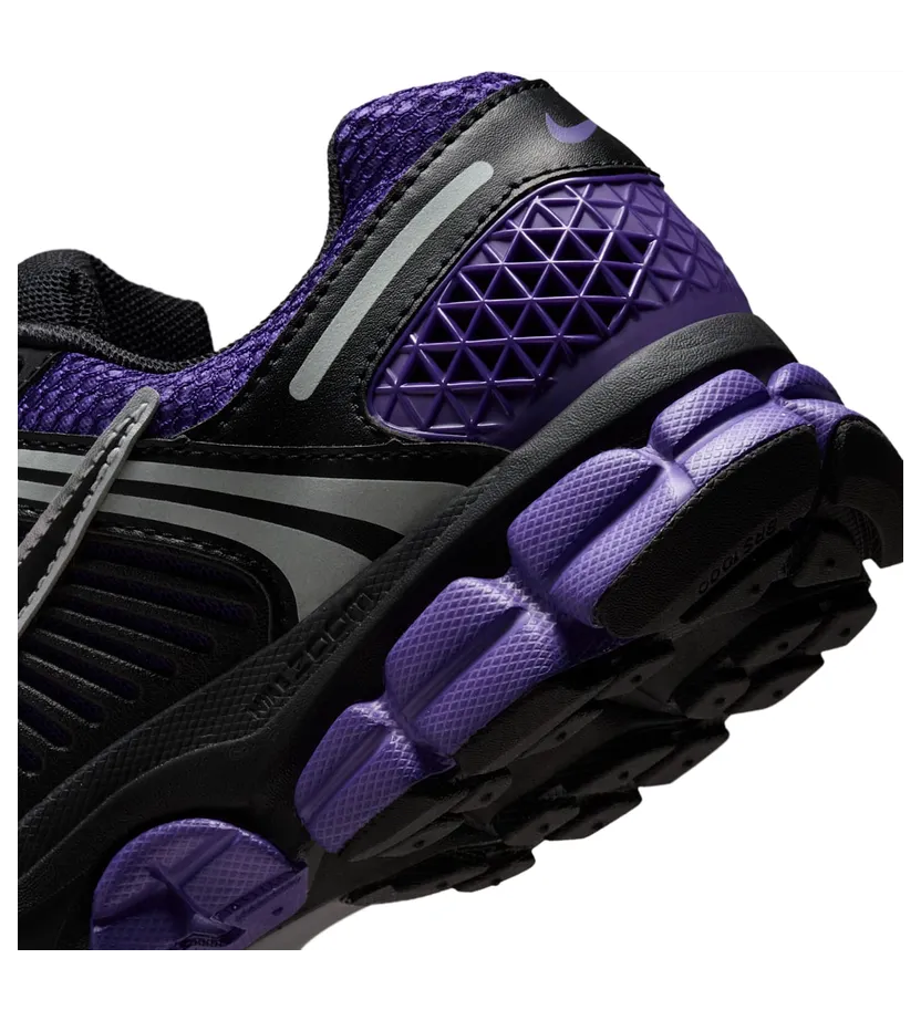 nike-vomero FJ2028-004