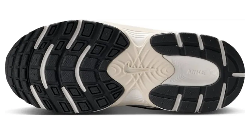 nike-v5-rnr HQ6412-102