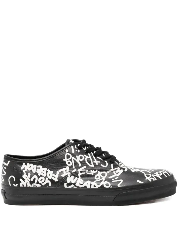 Comme Des Garçons mit Slogan-Print – Black (DRPK104)