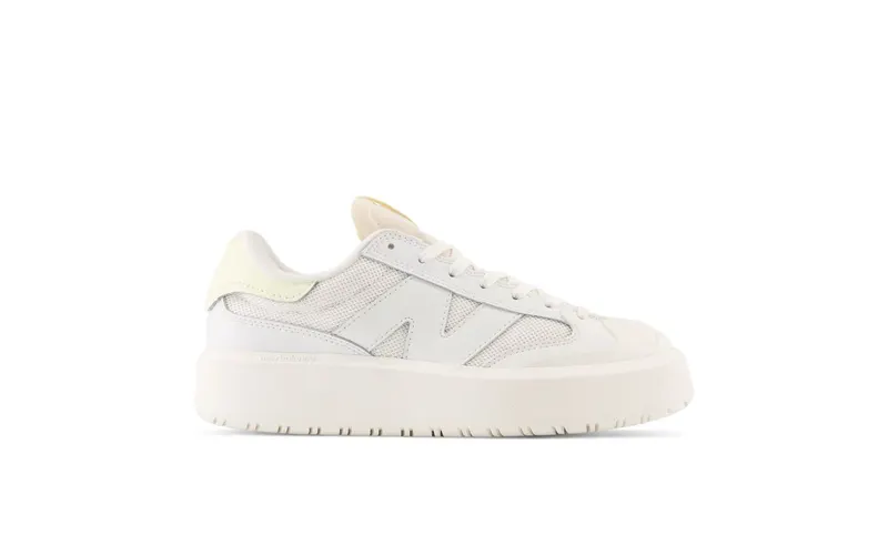 New Balance 302 White Beige (CT302OF)
