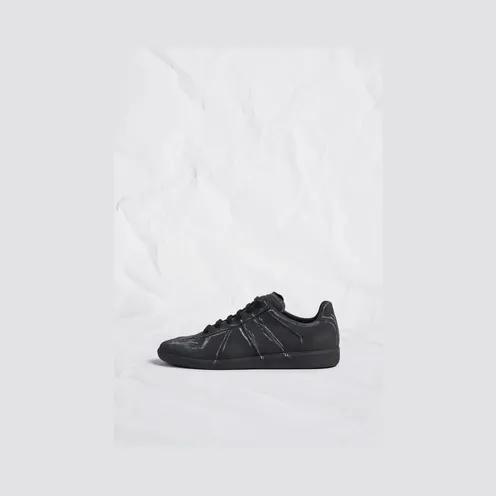 Maison Margiela Replica Sneakers Blackboard Black and White (S97WS0110P7859H1532)
