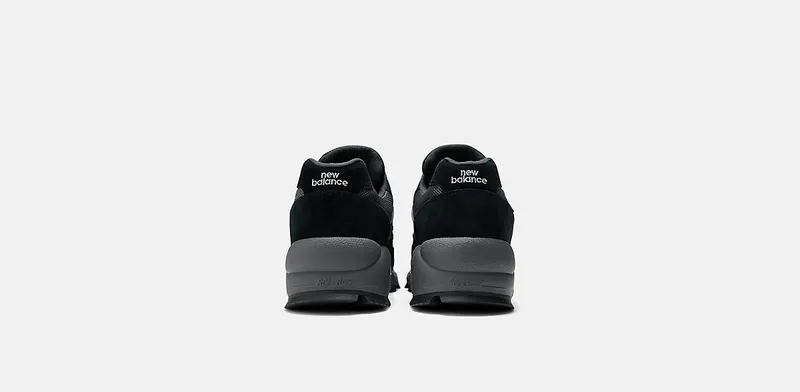 New Balance 580 Gore-Tex Black Magnet (MT580RGR)