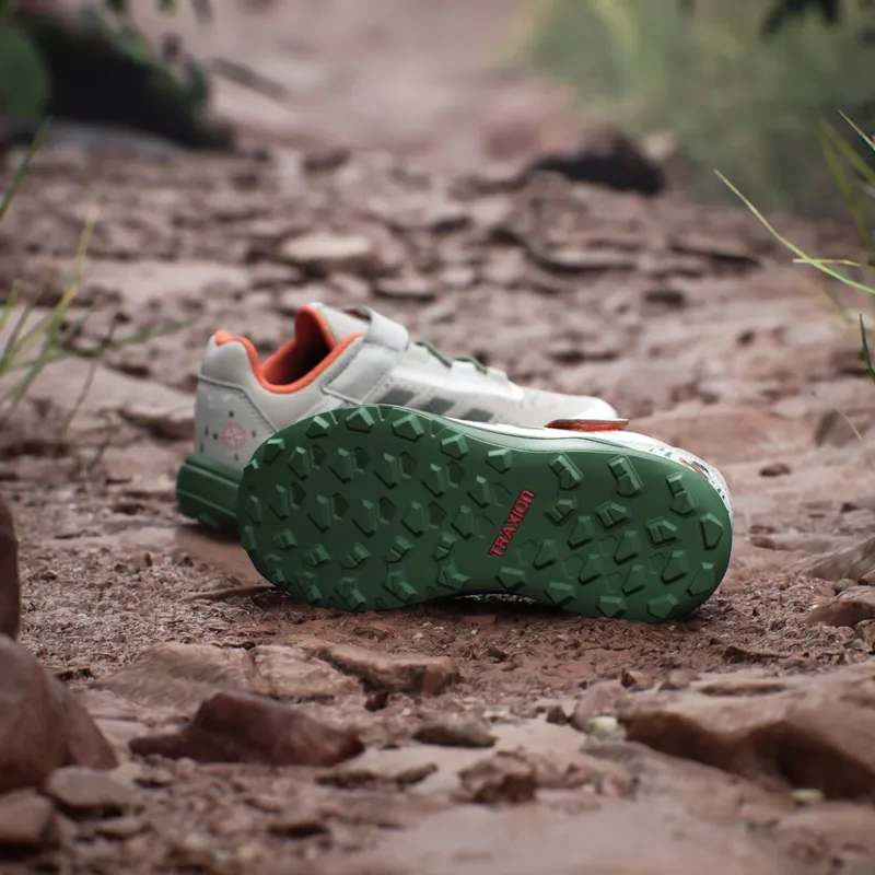 adidas Terrex Agravic Flow Trail Disney Wonder Beige Olive Strata Semi Impact Orange (ID3446)