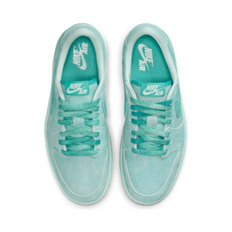 air-jordan-1 HQ8111-300