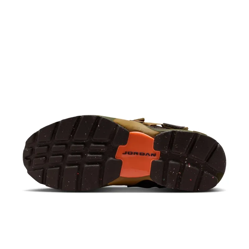 Air Jordan Trunner Bruin (IO4190-300)