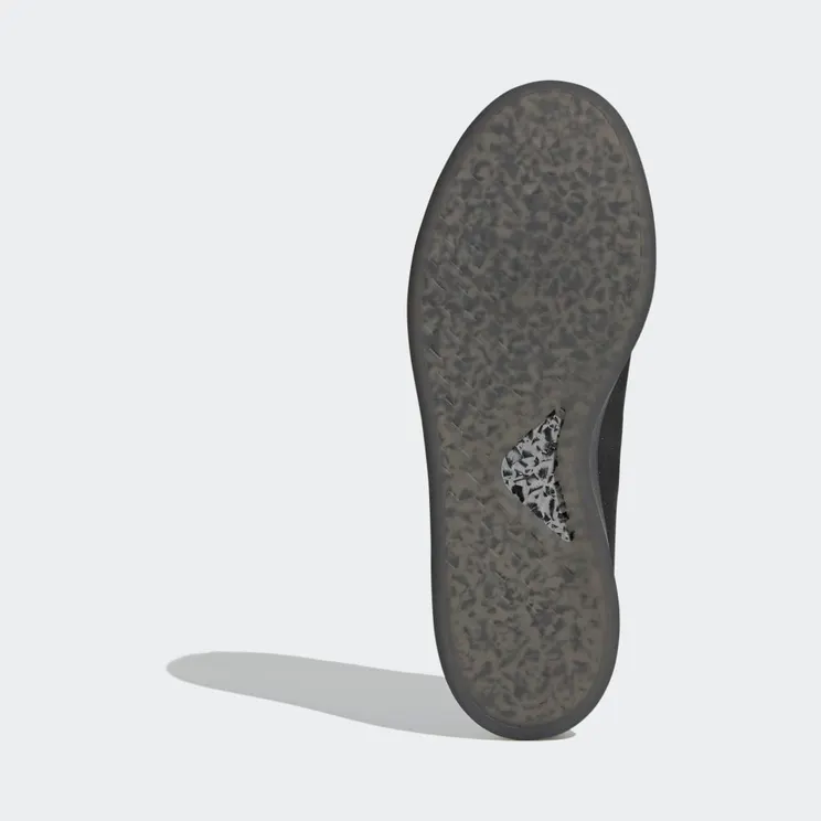 adidas-advantage H00570