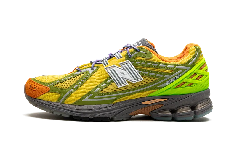 New Balance 1906R “Action Bronson – Scorpius” (M1906RBR)