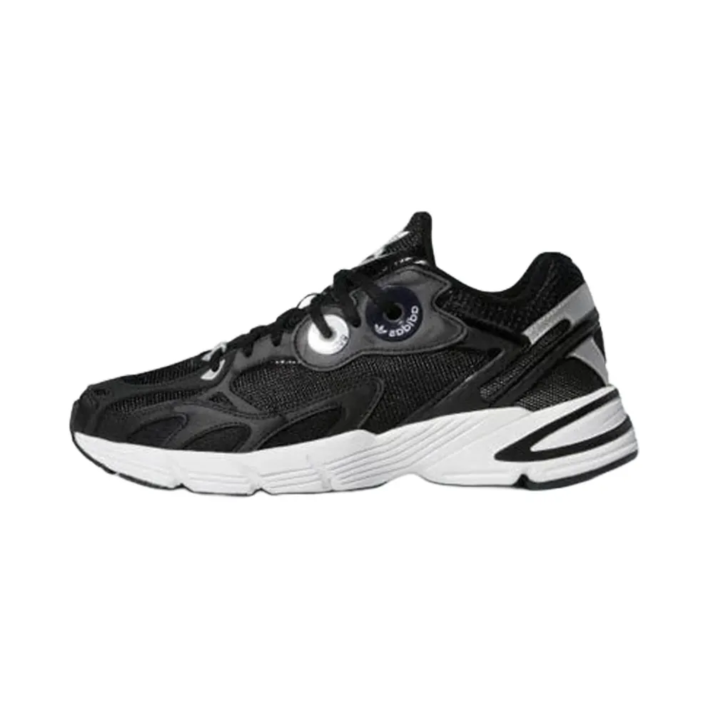 adidas Astir Schuh Core Black / Core Black / Cloud White (GY5260)