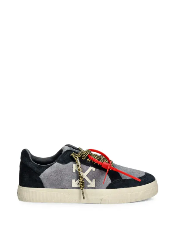 Off-White with Arrows-patch and vlakken – Grey (M293S6L0030710)