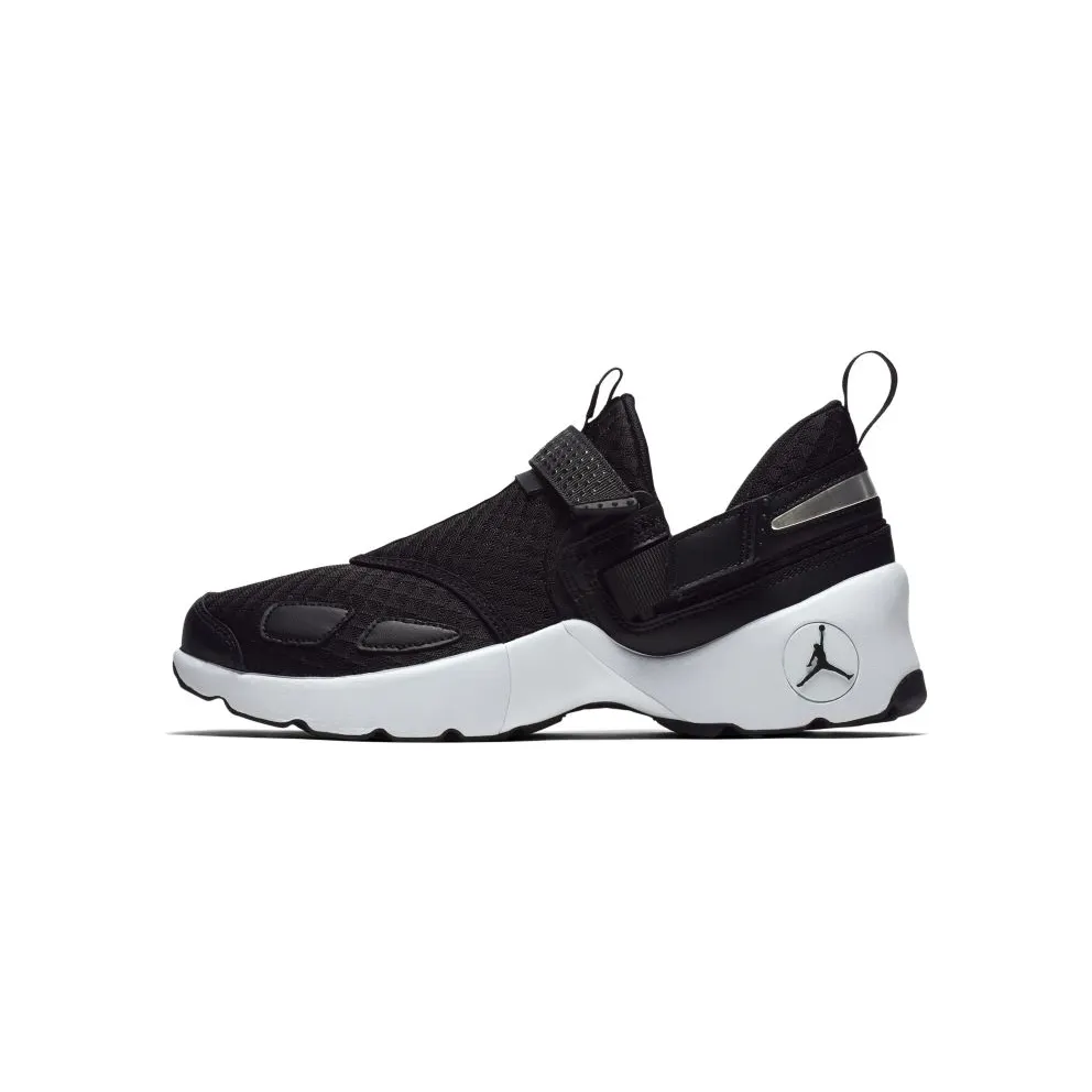 Jordan Trunner LX Black White Sole Black/Black-White (897992-011)