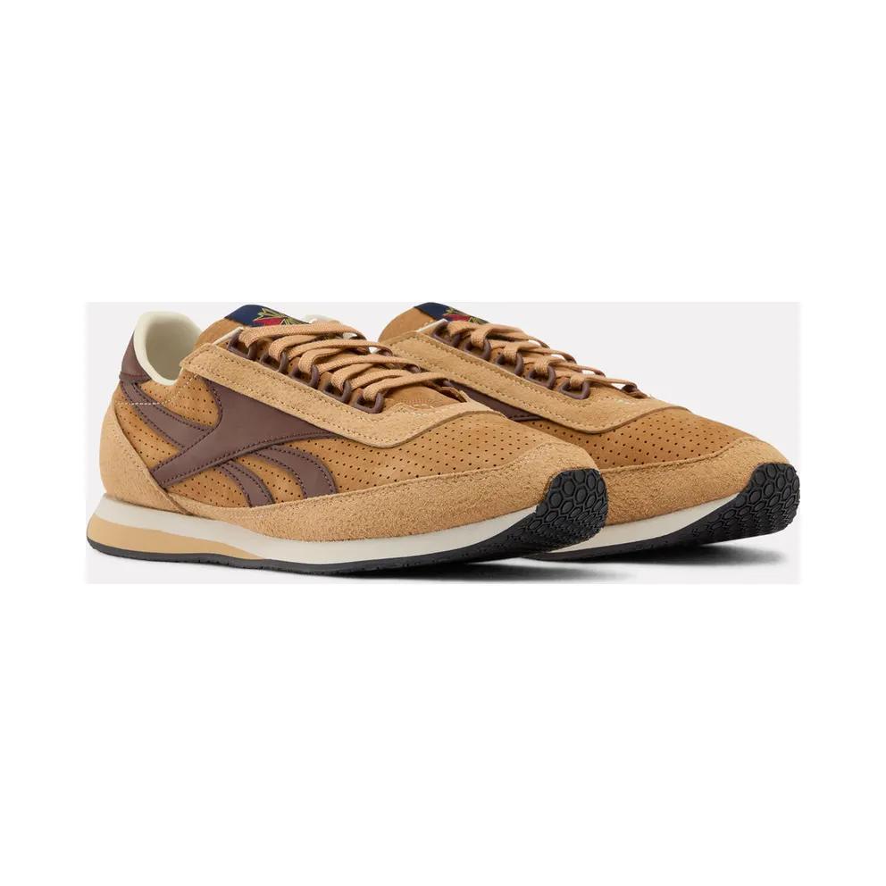 Reebok Camargue “Unisex in Chalk & Dark Green” (100245078)