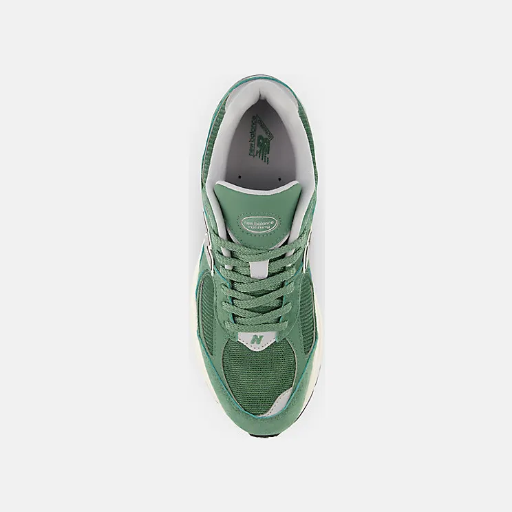 new-balance-2002r M2002RHW