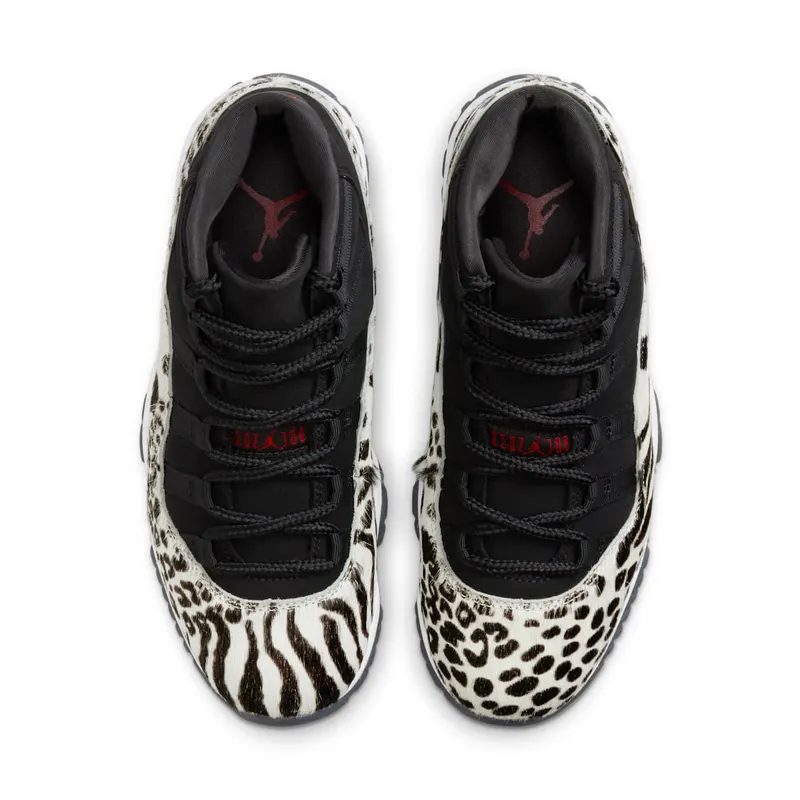 Air Jordan 11 Retro Black (AR0715-010)