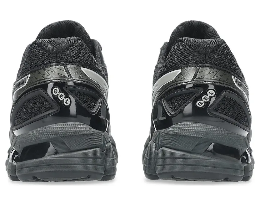 Asics Gel-Kayano 20 “Black Clay Grey”: stealth met tanden (5)