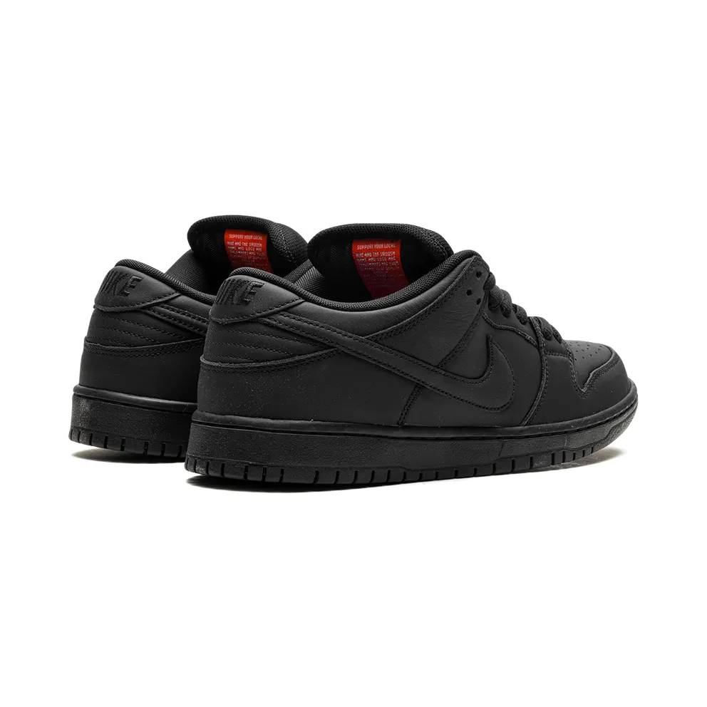 Nike SB Dunk “Triple Black” (FJ1674-001)