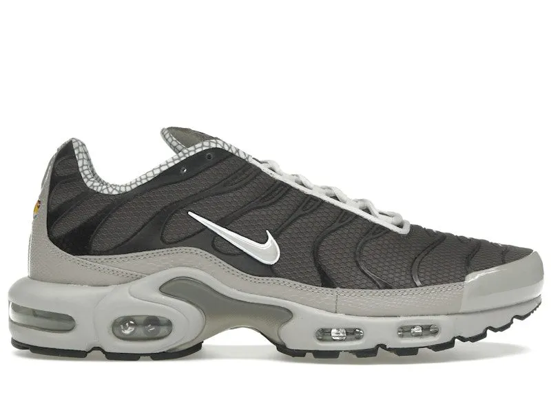 Nike Air Max Plus Year of the Snake (IB7679-200)
