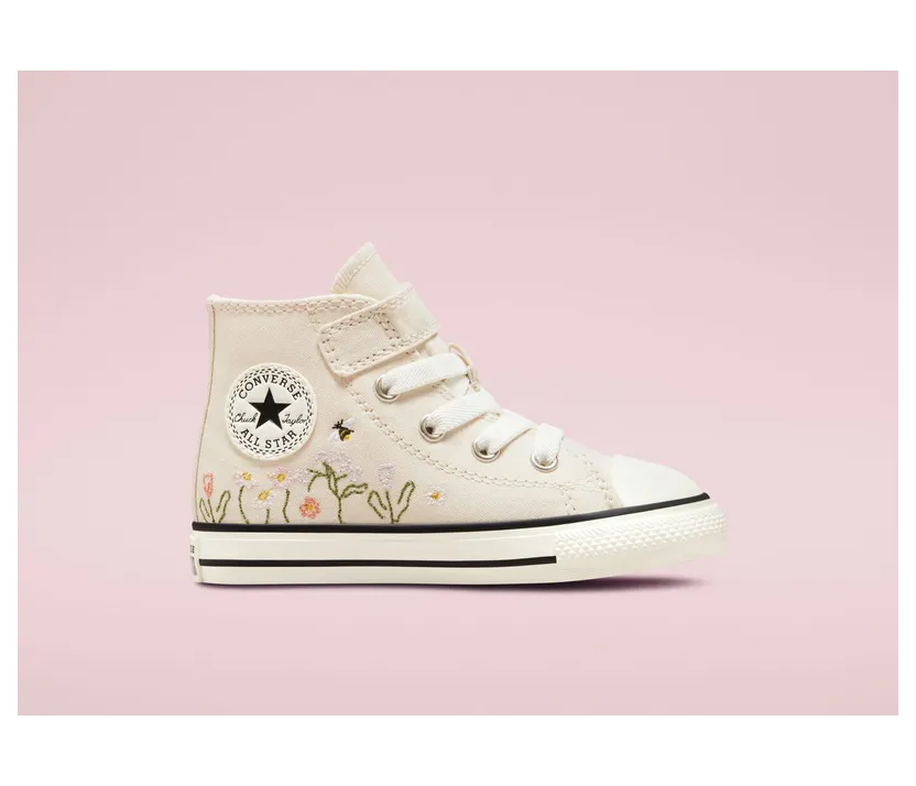converse-chuck-taylor-all-star A01617C