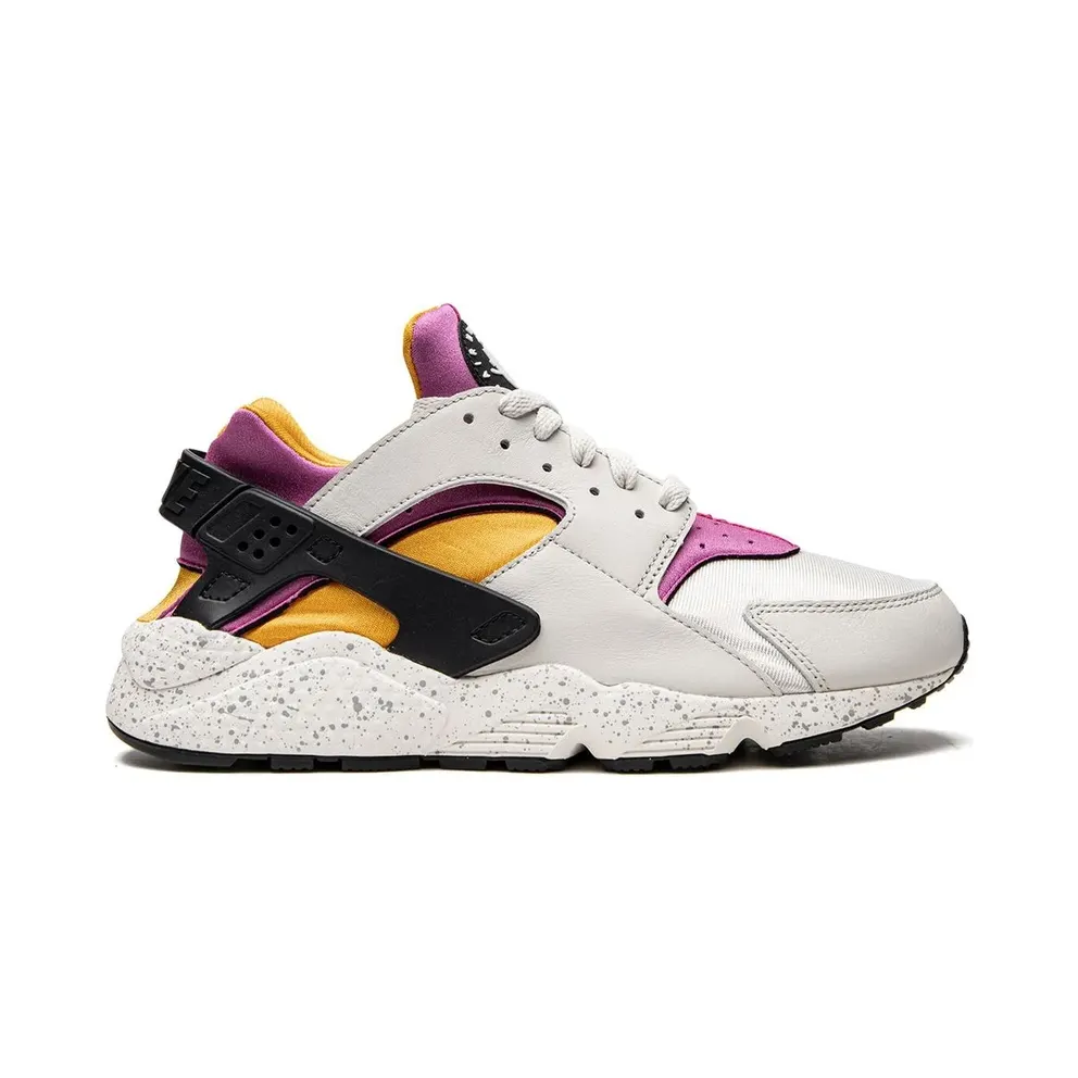 Nike Air Huarache Michigan – White (DD1068)