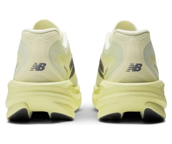 new-balance-sneaker MREBX4A2