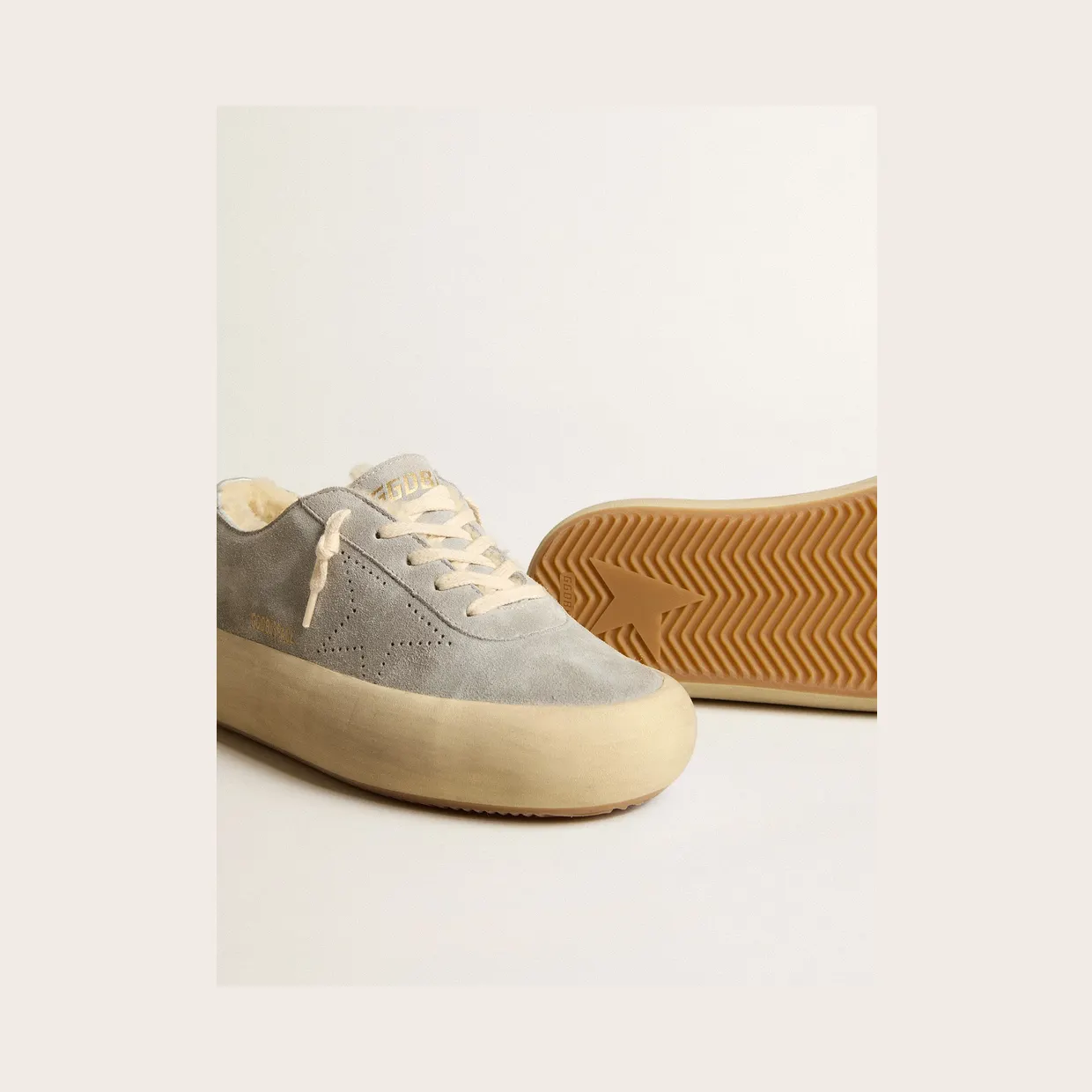 Golden Goose Women’S Space-Star Shoes In Ice-Gray Suede With Shearling Lining (GWF00345.F005620.70100) (3)