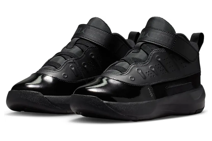 air-jordan-max-aura HQ2090-001