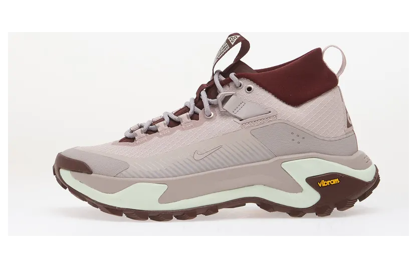 Nike ACG Zegama Hike Platinum Violet Barely Green