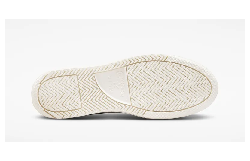 converse-chuck-taylor-all-star A02832C