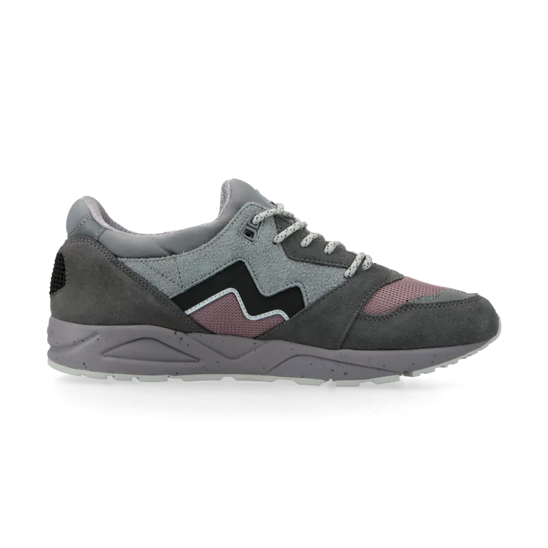 Karhu Aria 95 (smoked pearl / caviar) – F803120