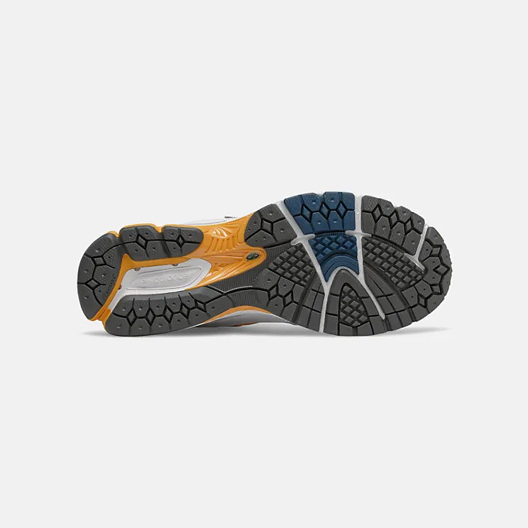 new-balance-2002r M2002RLA