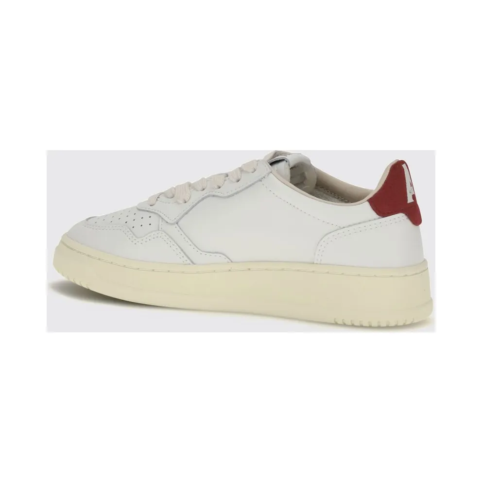Autry Medalist Low in Calf Leather with Perforated Toe White 3 (AULWBJ01)