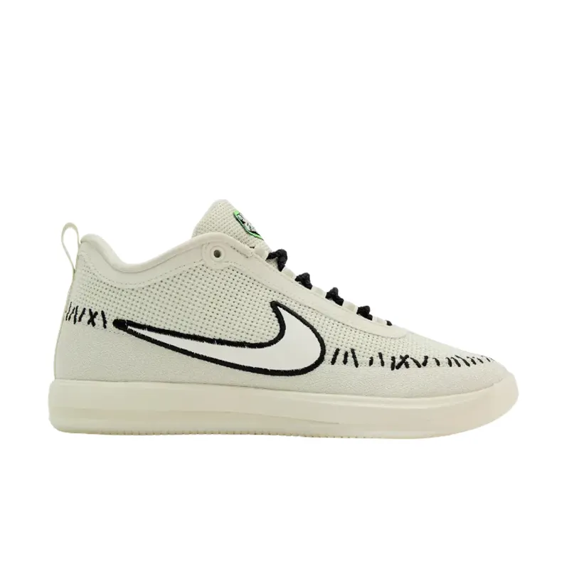 Nike Book 2 “Halloween” (IO7942-001): een Oogie Boogie-drop met masker in de doos