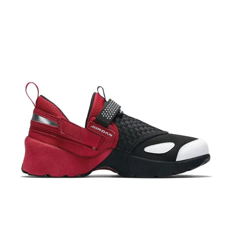 Jordan Trunner LX Black Red (2017) Black/White-Gym Red (905222-001)