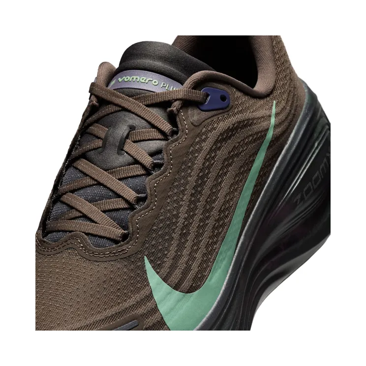 nike-vomero-plus IR7550-030