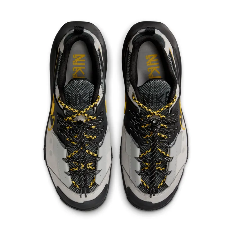 Nike Zegamadome SP “sacai – Matte Silver Yellow” (HQ8618-002)