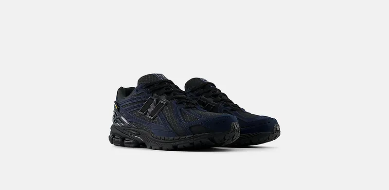 New Balance 1906R “Outerspace/Black/Black” (M1906RWE)