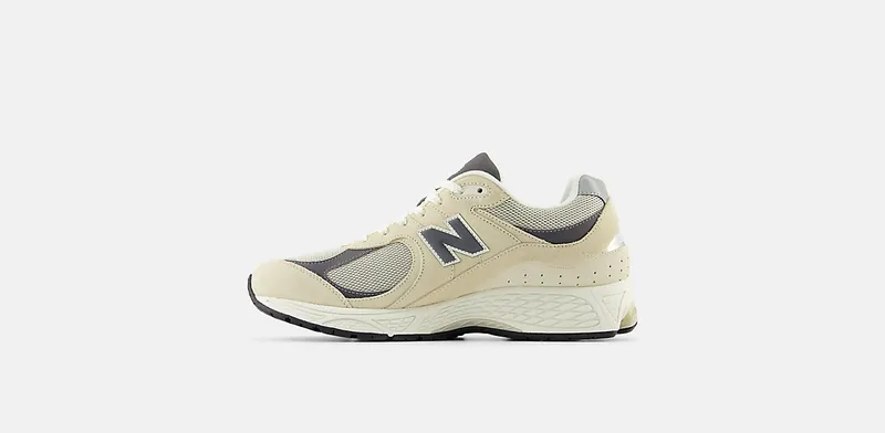New Balance 2002R “Sandstone Magnet” (M2002RFA)