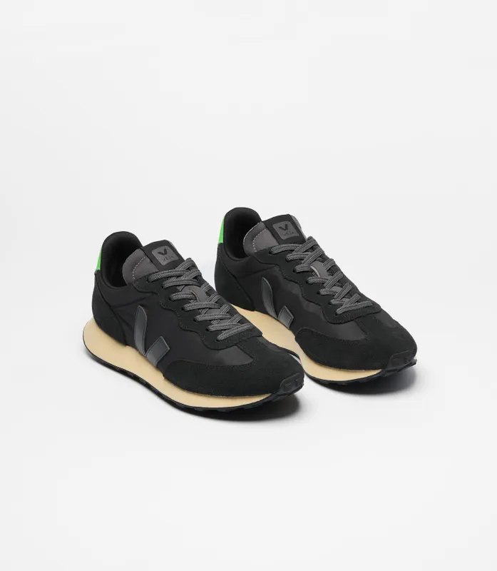 Veja Rio Branco Black (RW3421571A)