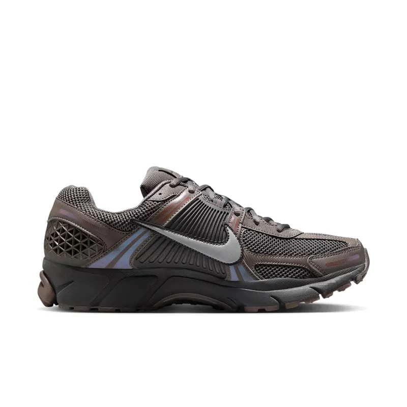 Nike Zoom Vomero 5 (Brown / Black) – HF5493-201