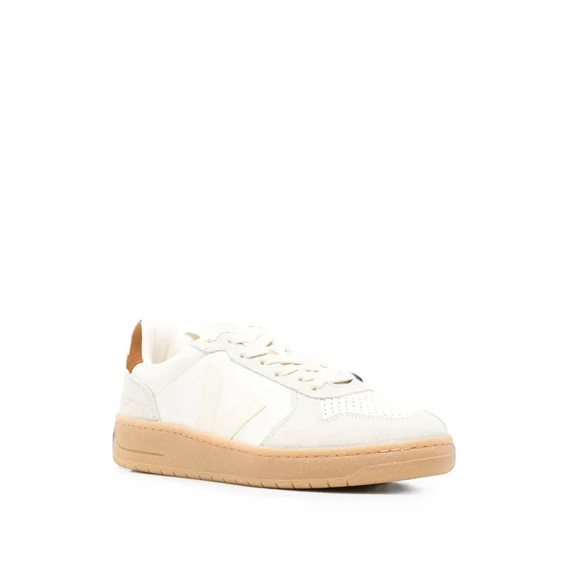 Veja V-82 “White” (VE3321733)