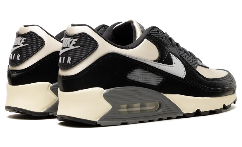 nike-air-max IO4468-100