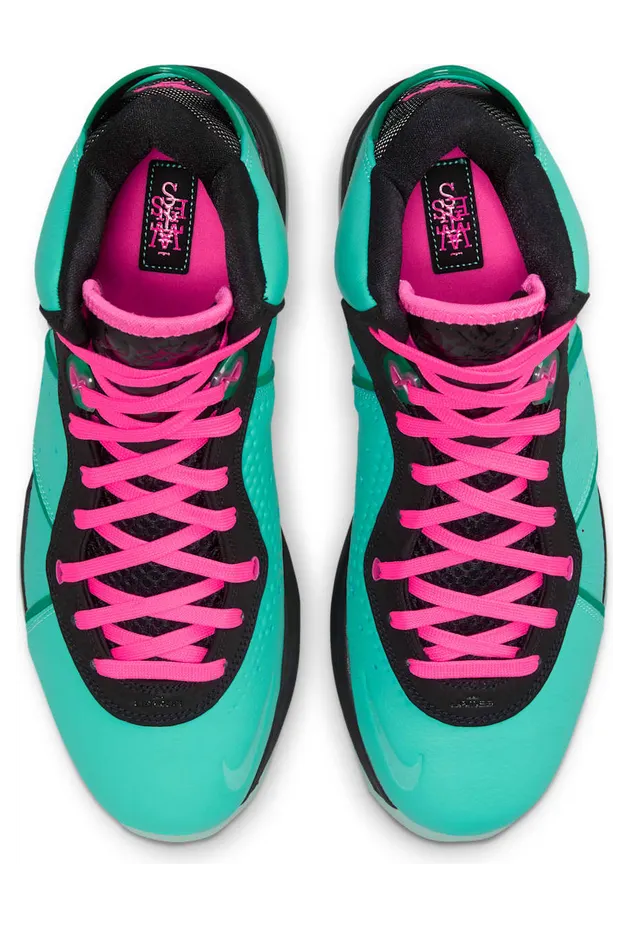 nike-lebron-8 CZ0328-400