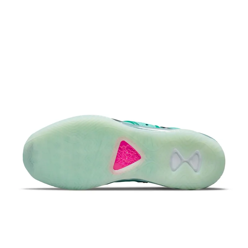 Nike LeBron 8 South Beach (2021) – “Retro / Pink Flash / Filament Green / Black” (CZ0328-400)