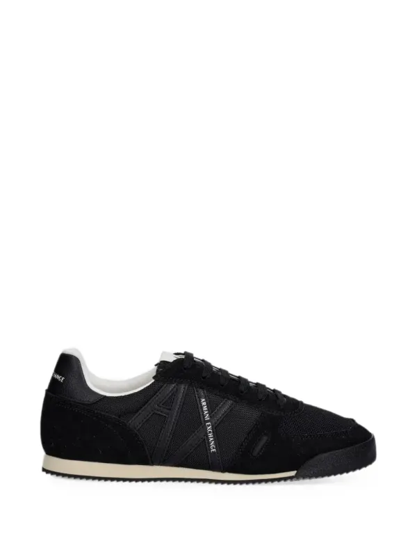 Armani Exchange mit Logo-Patch – Black (XM002616AF22755)